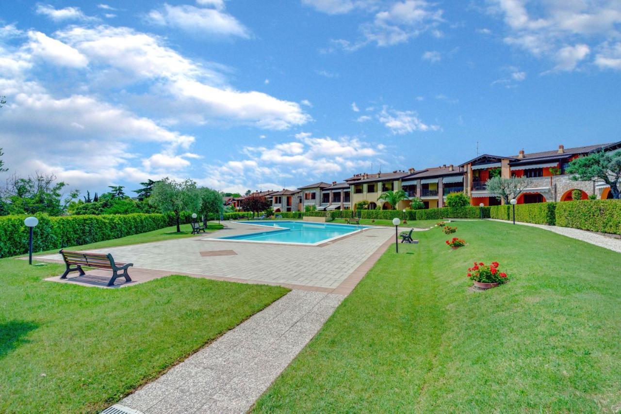 -Piscina E Parcheggio- Casa A Pochi Passi Dal Lago Padenghe sul Garda Esterno foto